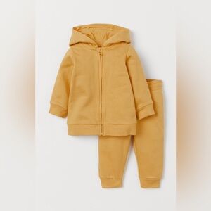 H&M • Set with Hooded Sweatshirt Jacket & Sweatpants 18 Months